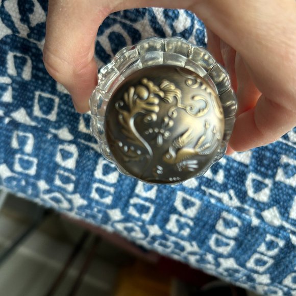 Tocca isabel  75-80% full - Picture 3 of 3